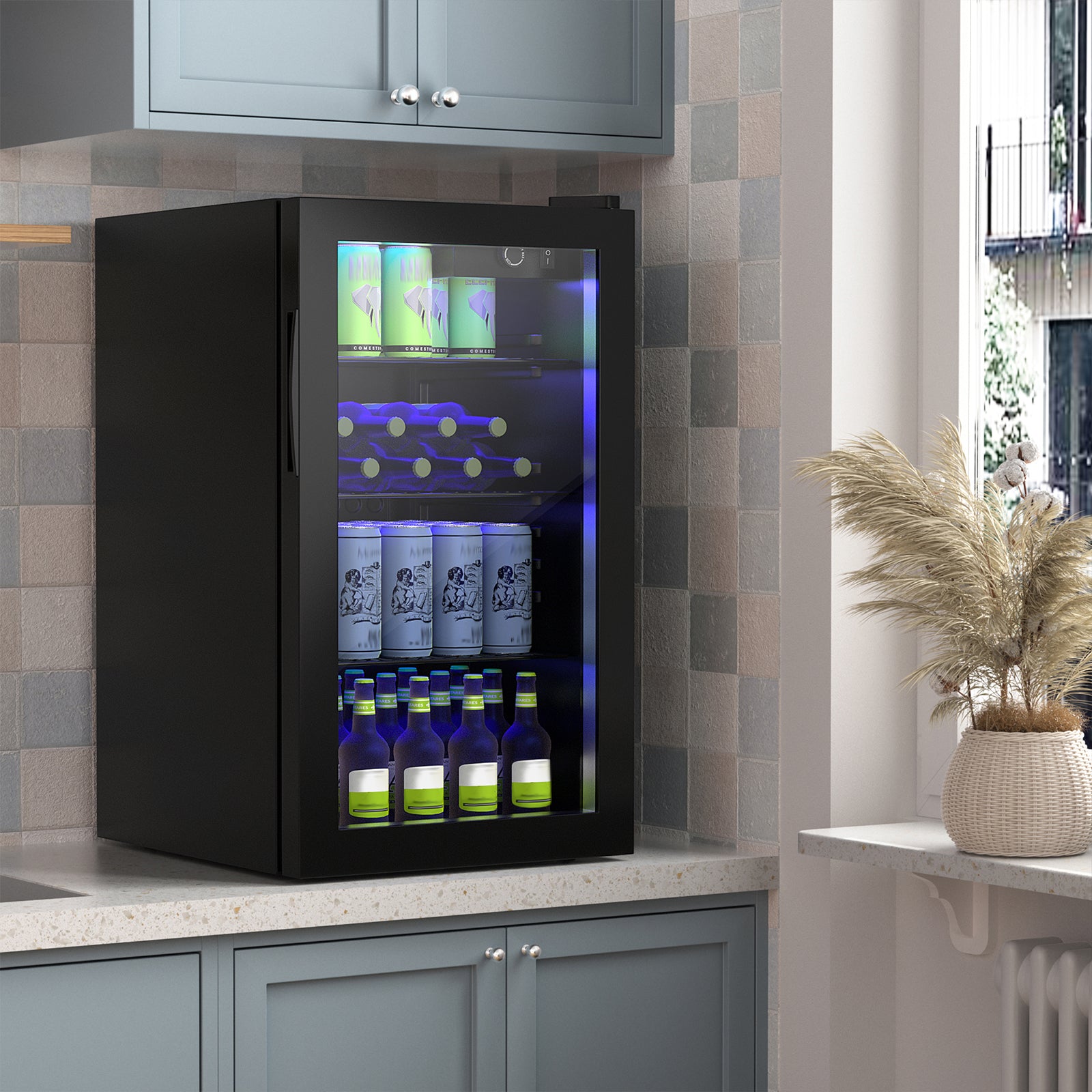 120罐玻璃门饮料迷你冰箱 120 Can Beverage Mini Refrigerator with Glass Door