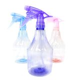 Plastic watering can 450ml (three colors and styles will be shipped randomly) 