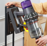 Vacuum cleaner rack on casters